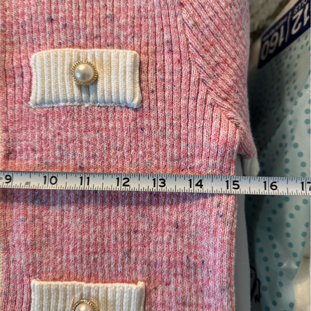 Women's Sweater - Picture 5 of 16